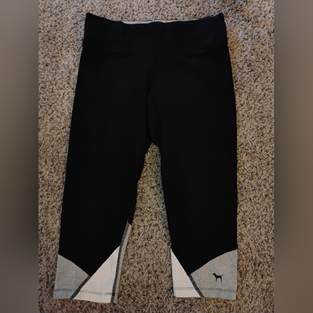 VS PINK SIZE MEDIUM CAPRI